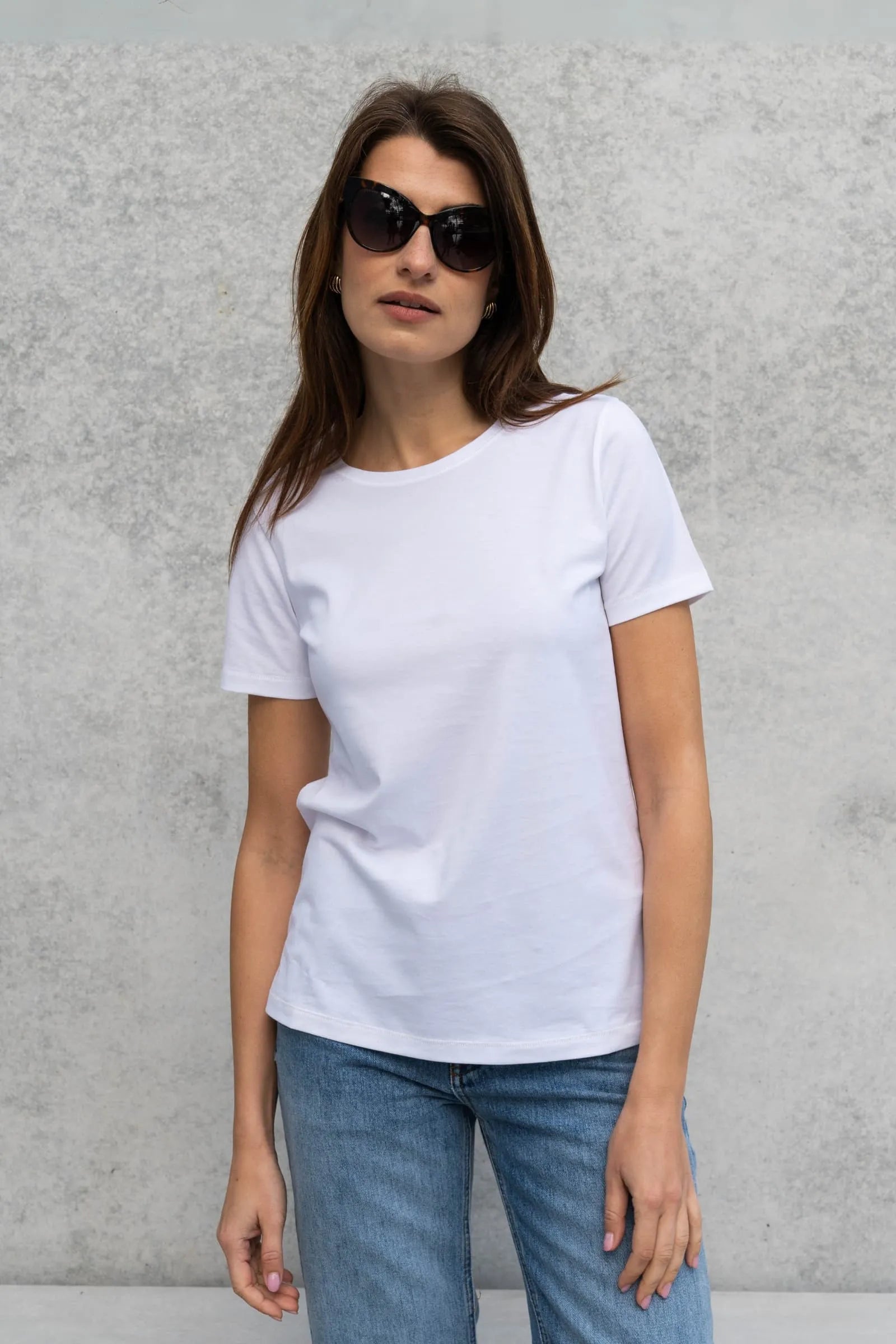 Relaxed fit white t-shirt in Supima cotton - Light weight womens summer t-shirt